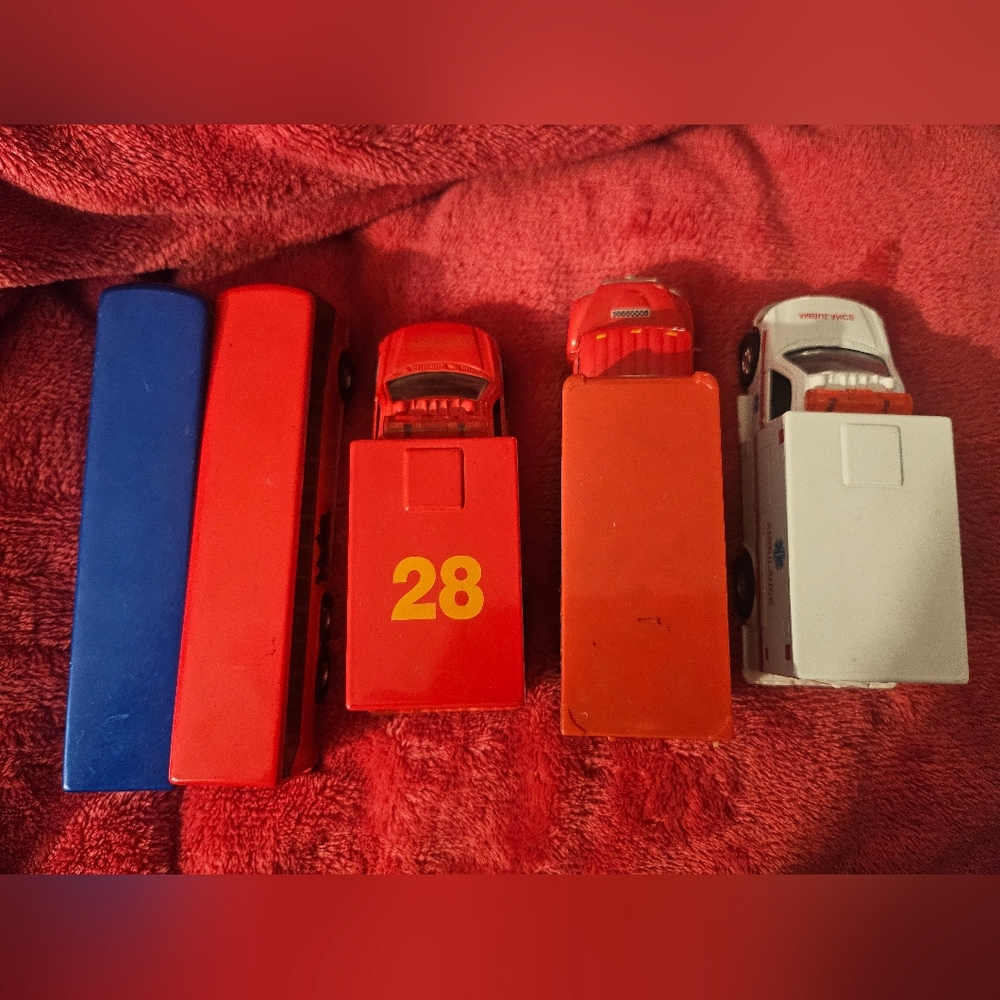 Shing Fat Huiyang Pullback Vehicle Lot of 5 (Fire, Ambulance, 2 Buses, Truck) - Picture 9 of 16